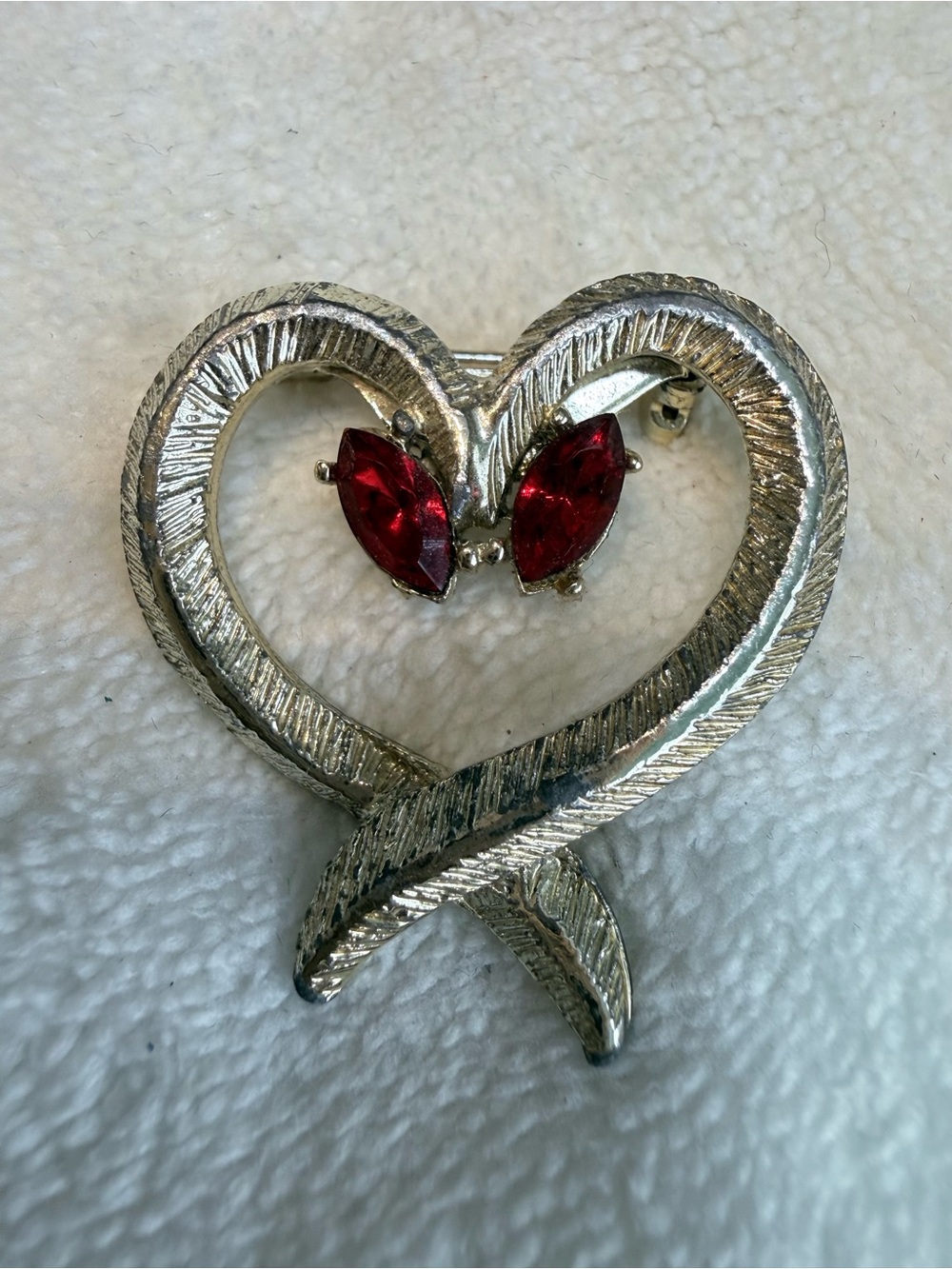 Vintage Gold Tone Heart Brooch Red Rhinestone Navettes